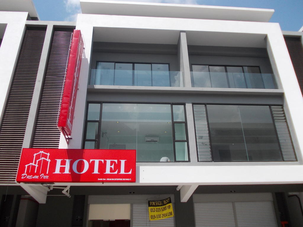 Dream Inn Hotel Bandar Mahkota Cheras Exterior photo